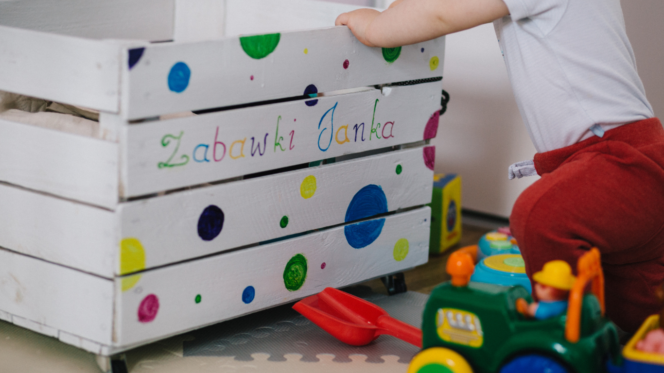 Comment intégrer les enfants dans le processus de rangement
